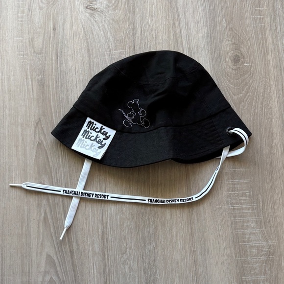 Shanghai Disneyland Mickey Mouse Black Bucket Hat for Adults - Picture 1 of 3